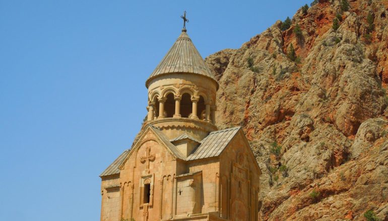Tailor made tour to Noravank